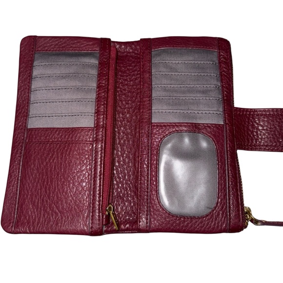 Fossil Women's Deep Red Burgundy Leather Wallet - Picture 3 of 9